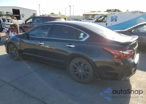 2017 Nissan Altima 2.5 z USA, uszkodzony, nr VIN 1N4AL3AP4HC212375